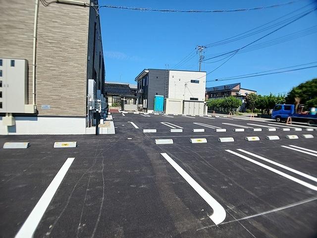 リリーガーデン　Ⅱ（204） 駐車場