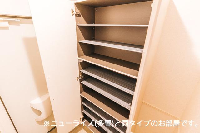 アプローチⅢ（201） 収納