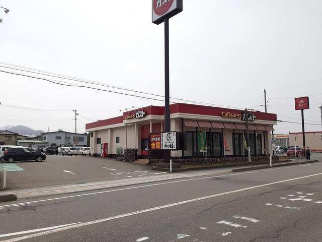 ガスト　鶴岡店：700m