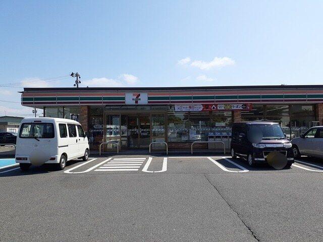 セブンイレブン　日本海病院前店：500m