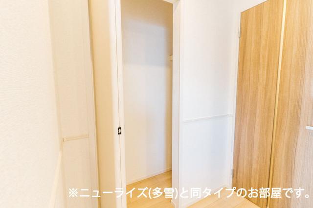 アプローチⅣ（102） 収納