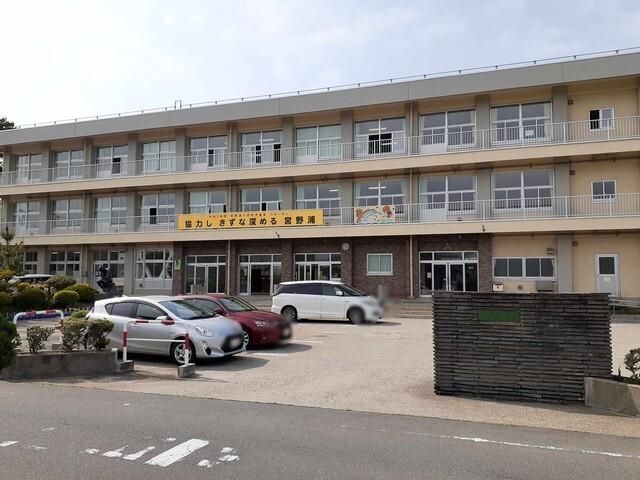 酒田市立宮野浦小学校：1100m