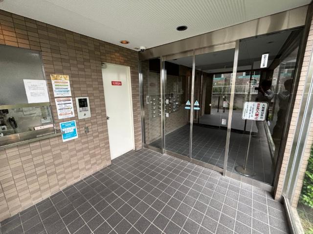 ステイツ千里・山手町 エントランス