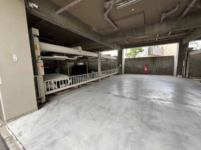 ステイツ千里・山手町 駐車場