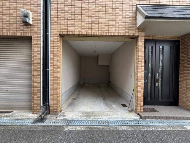 大阪市淀川区三津屋中一丁目　中古戸建 エントランス