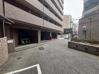 リーガル塚本第7 駐車場