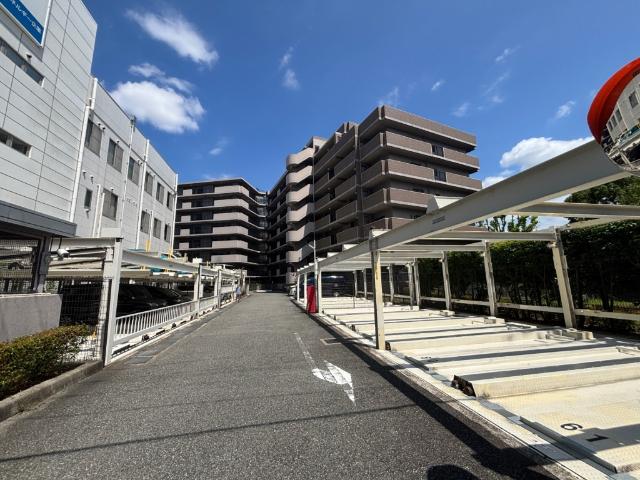 アドリーム江坂 駐車場