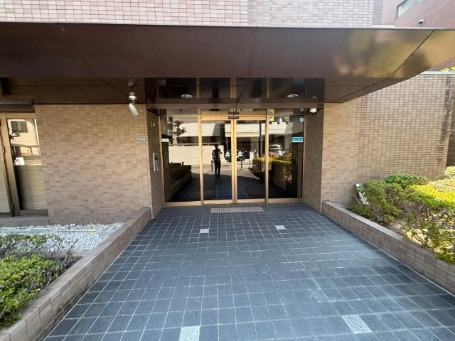 アドリーム江坂 エントランス