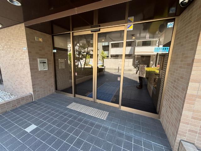 アドリーム江坂 エントランス