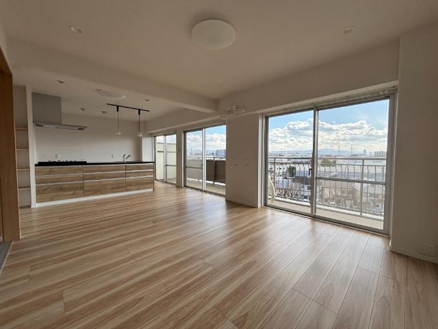 高槻市南大樋町中古マンション リビング