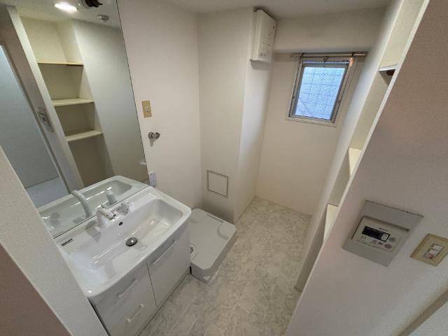 高槻市南大樋町中古マンション 洗面