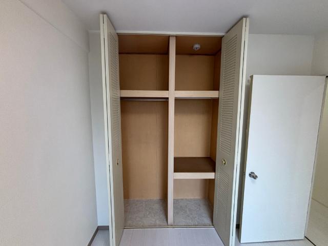 高槻市南大樋町中古マンション 収納