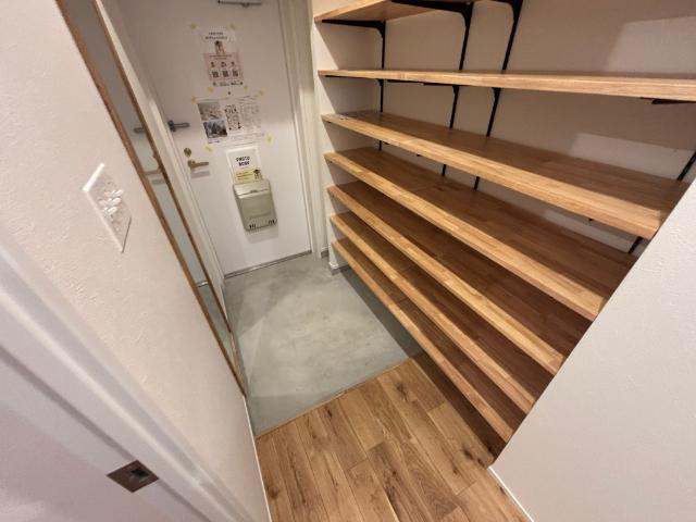 ソシエ北大阪1期棟 収納