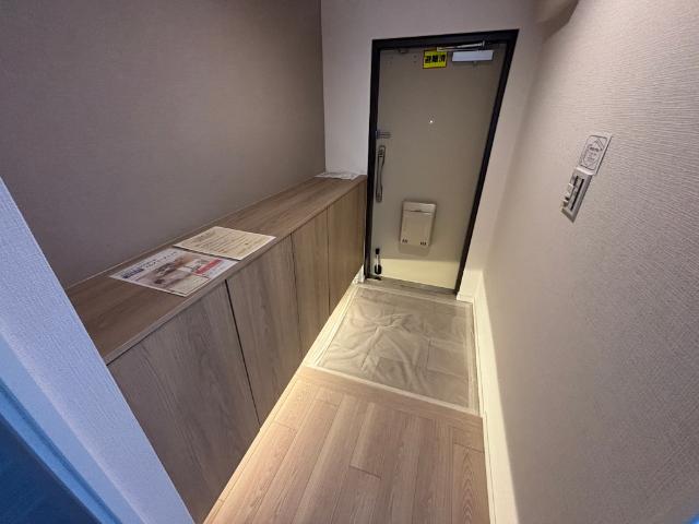 ユニライフ北大阪弐号棟 玄関