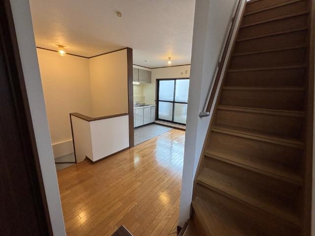 大阪市淀川区三津屋中一丁目　中古戸建 リビング