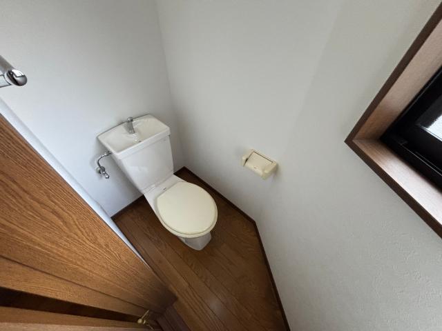 大阪市淀川区三津屋中一丁目　中古戸建 トイレ