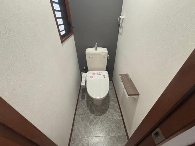 大阪市淀川区三津屋北　中古戸建 トイレ