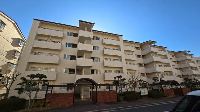 研究学園(5)団地　523号棟 外観