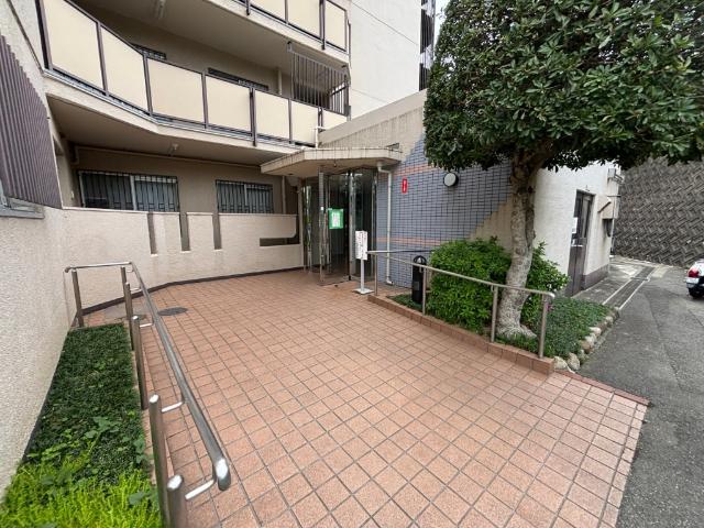 ハイツ曽根 エントランス