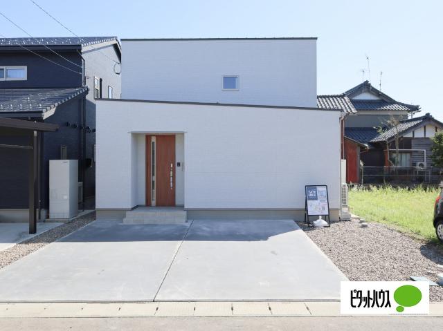 坂井市春江町江留中分譲 外観