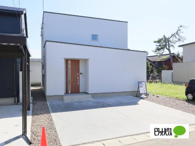 坂井市春江町江留中分譲 外観