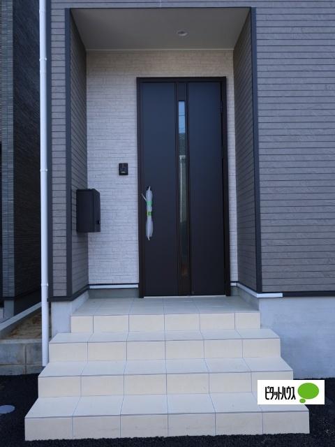 クレイドルガーデン鯖江市下河端町第７現場２号棟 玄関