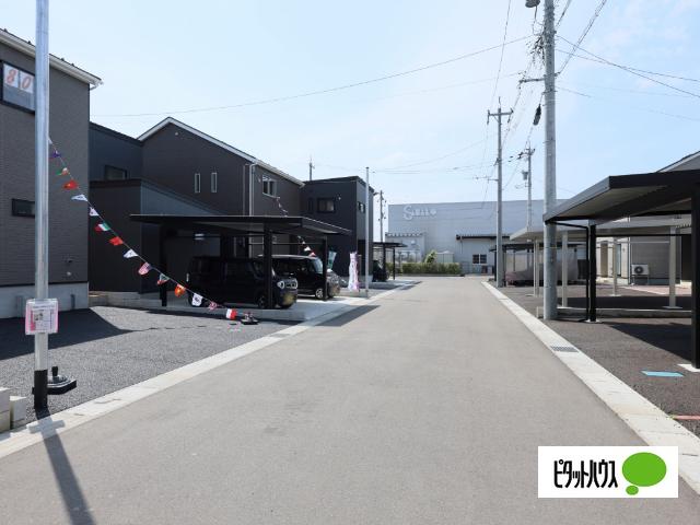 クレイドルガーデン鯖江市下河端町第７現場２号棟 前面道路含む現地写真