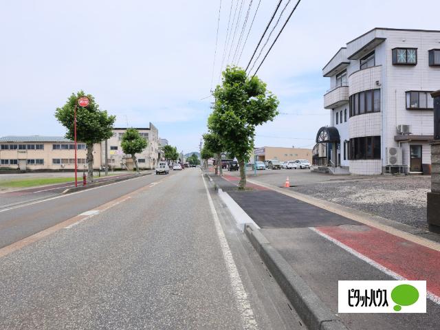 鯖江市水落町３丁目 前面道路含む現地写真
