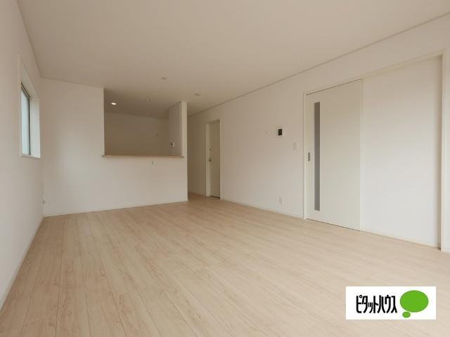 クレイドルガーデン坂井市春江町中筋第１現場１号棟 リビング