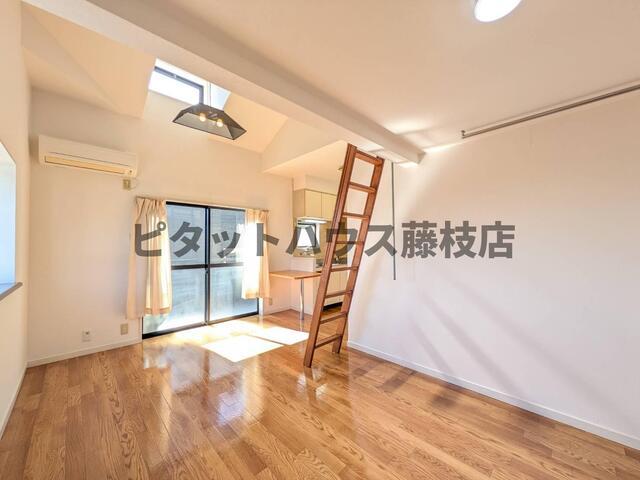 藤枝市青葉町アパート リビング