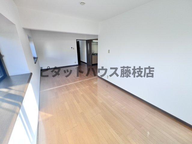 焼津市石津中町マンション リビング
