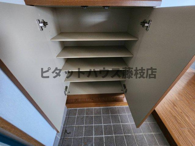 焼津市下小田アパート 収納