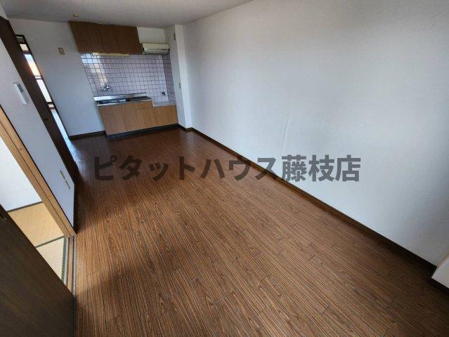焼津市下小田アパート リビング