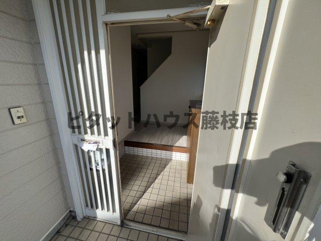 焼津市塩津一戸建 玄関