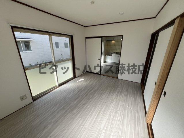 焼津市塩津一戸建 リビング