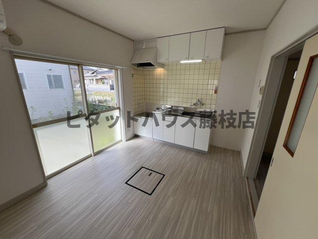 焼津市塩津一戸建 リビング