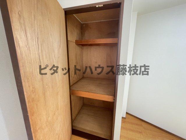 焼津市栄町アパート 収納