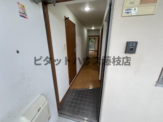 島田市阪本マンション 玄関