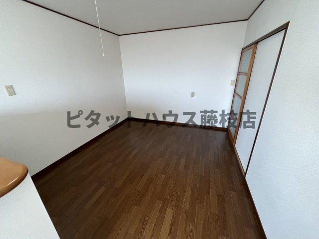 島田市元島田アパート リビング