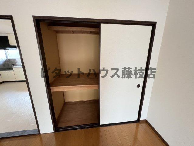 焼津市五ケ堀之内アパート 収納