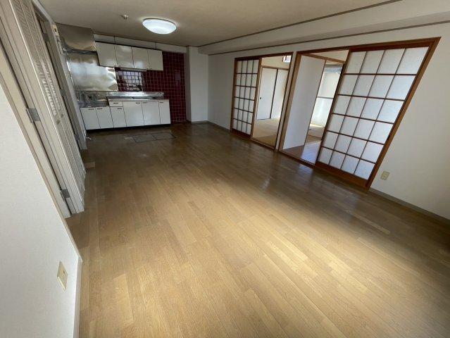 焼津市東小川マンション リビング