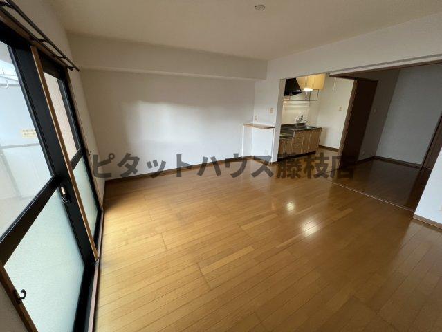 焼津市石津中町マンション リビング