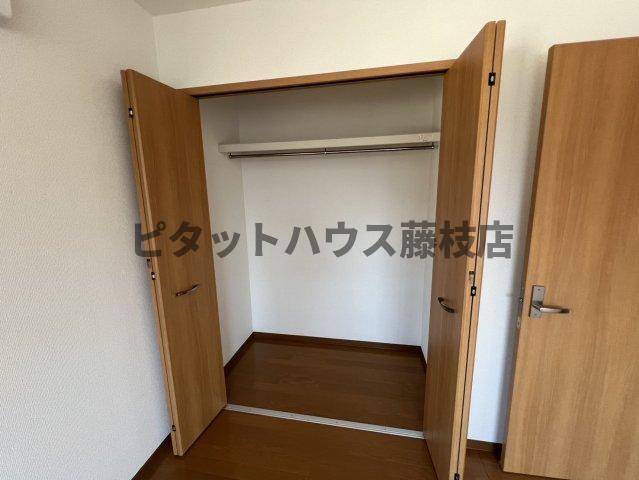 焼津市石津アパート 収納
