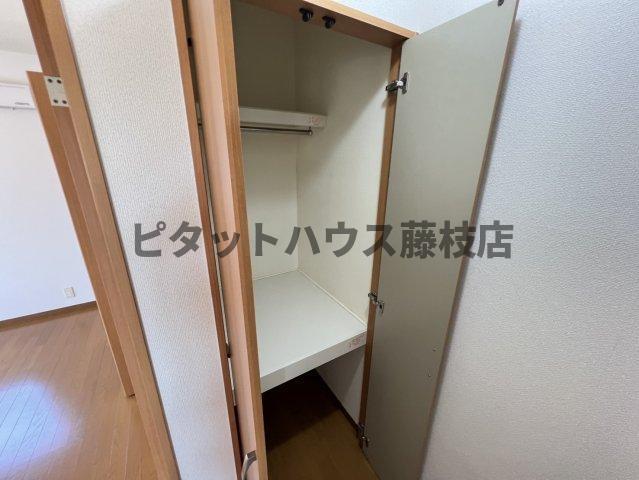 焼津市石津アパート 収納
