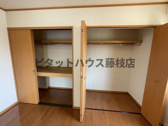 焼津市三右衛門新田アパート 収納