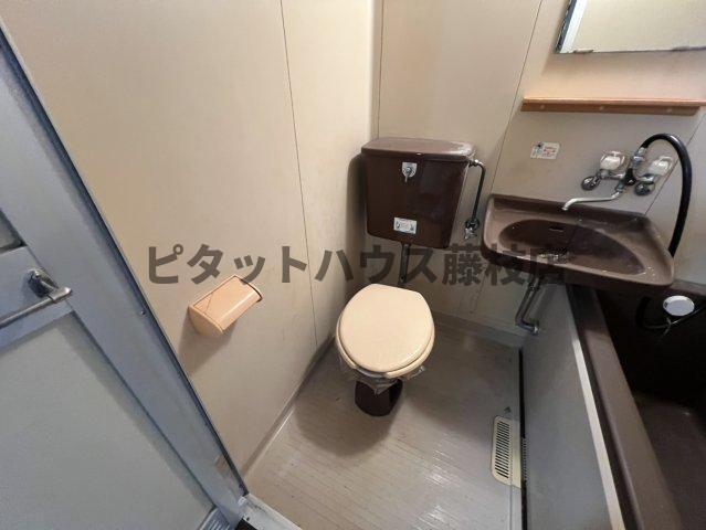 焼津市三ケ名アパート トイレ