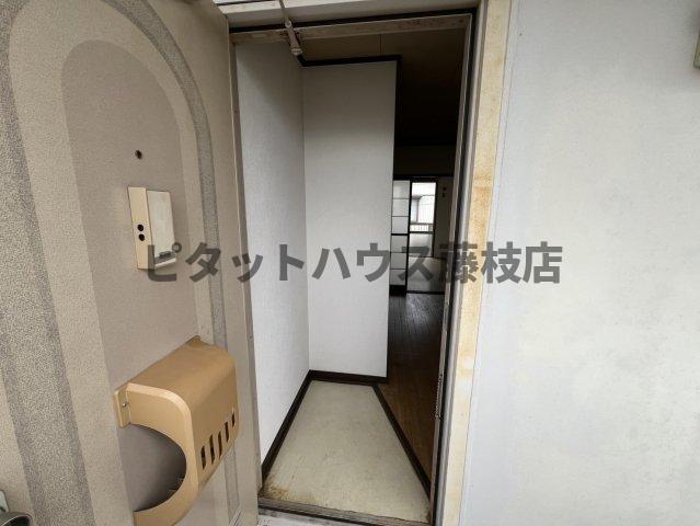 焼津市三ケ名アパート 玄関
