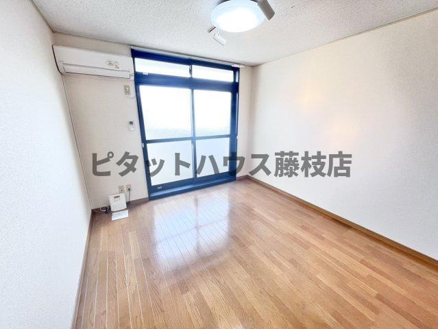 牧之原市布引原アパート リビング