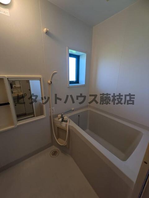 藤枝市平島アパート バス／シャワー