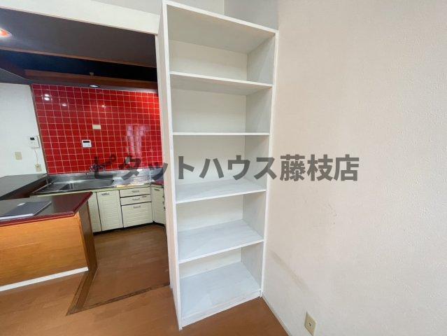 焼津市宗高アパート 収納